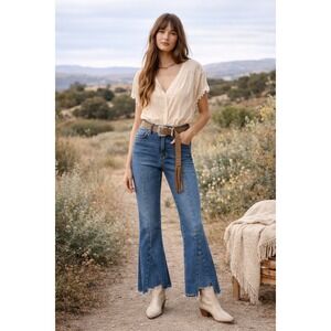 Anthropologie Good American Good Legs Crop Flare Slit Hem Jeans Size 4 Denim NWT
